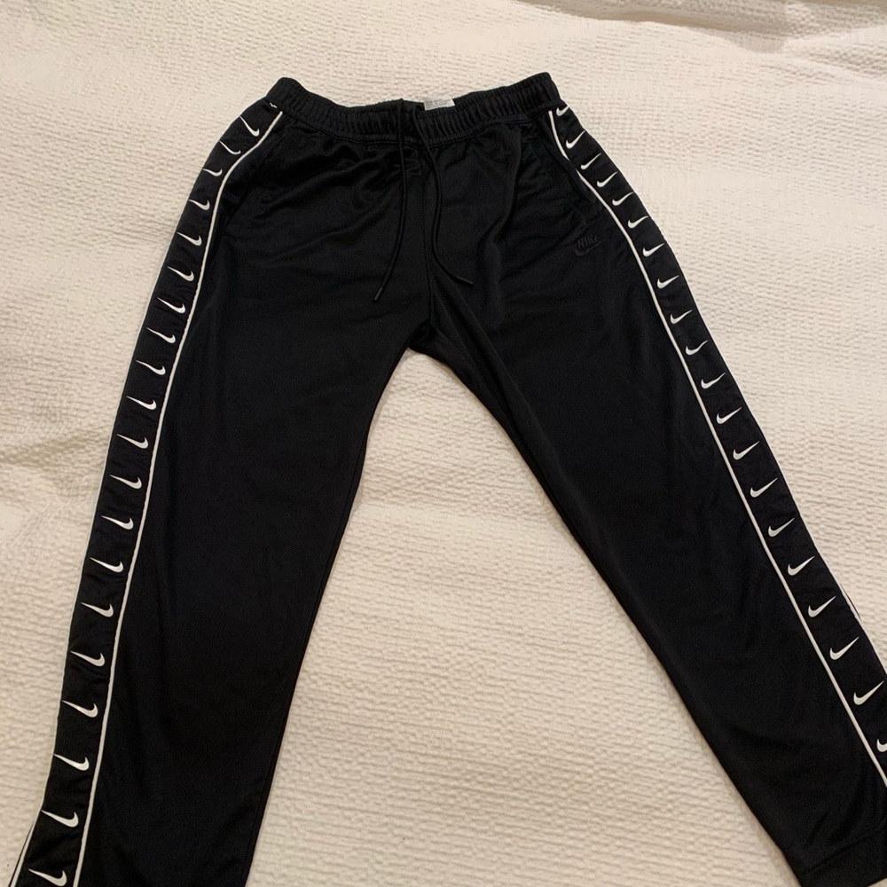 Men’s Size Large Nike “multi-swoosh” sweatpants